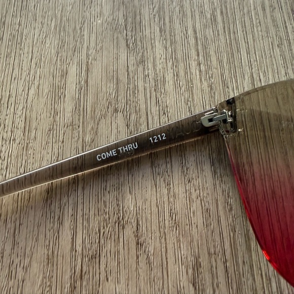 quay australia come thru tan pink fade oversized cat eye sunglasses eyewear NEW - Picture 4 of 4